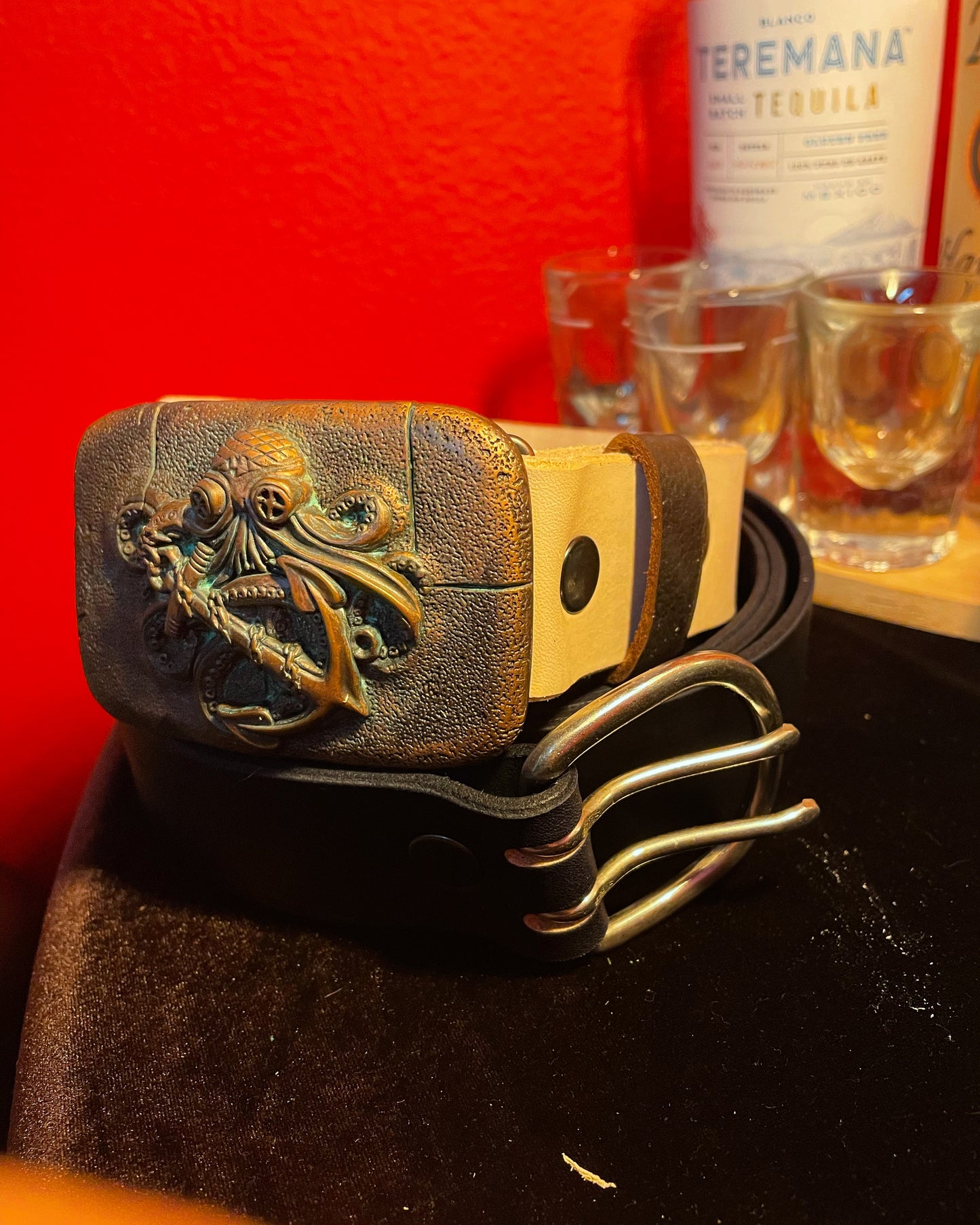 Fish hook buckles
